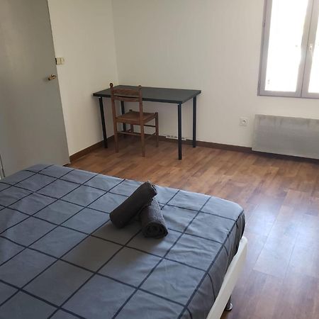 Chambres Meublees Et Spacieuses 릴 주르당 객실 사진